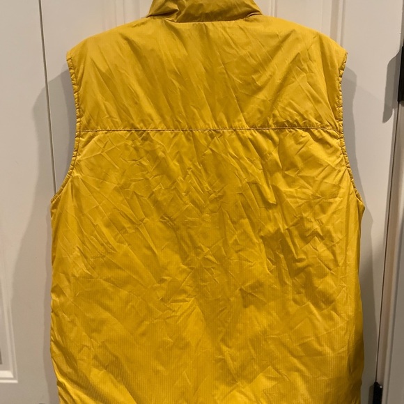 Land’s End Reversible Puffer Vest Men Med 38-40 Goose Down EUC Navy Blue /Yellow - Picture 7 of 8